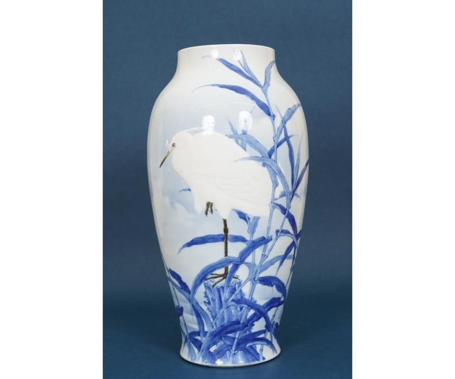 Large Japanese porcelain urn
