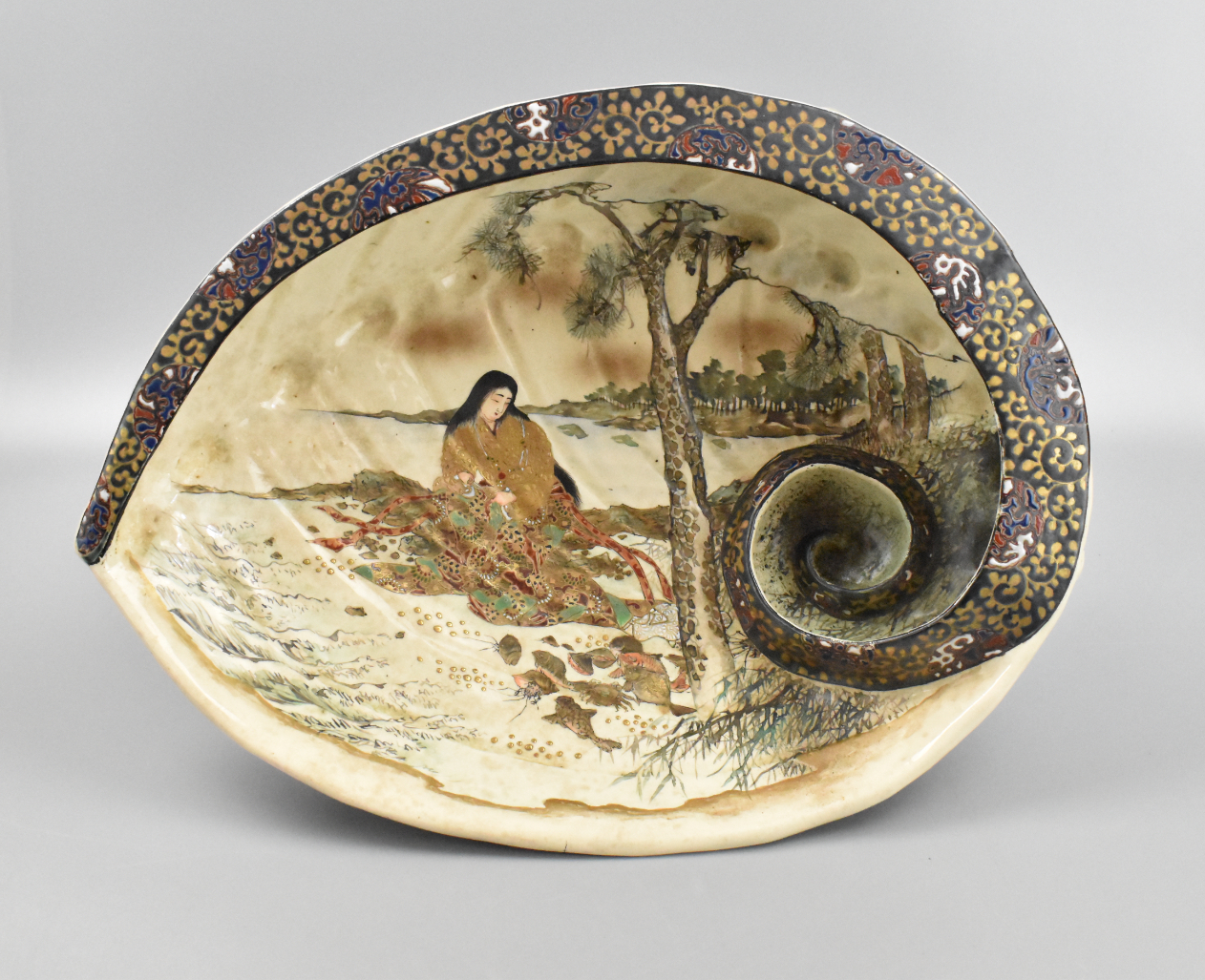 LARGE JAPANESE SATUMA SHELL