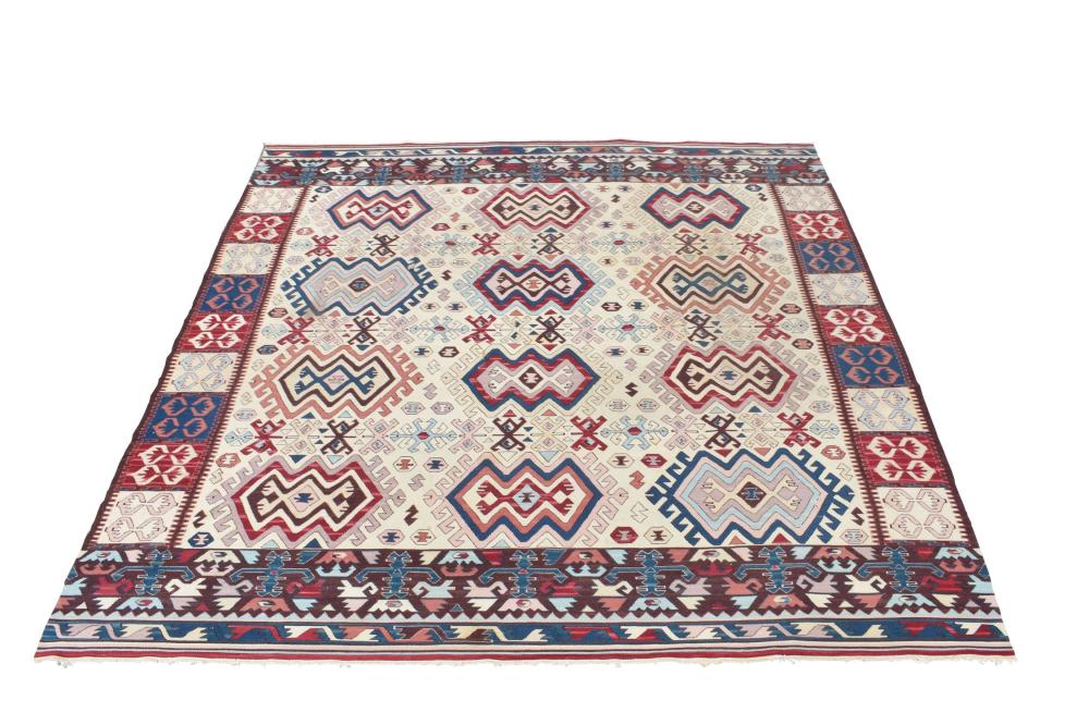 LARGE KILIM CARPET, 9' X 11'