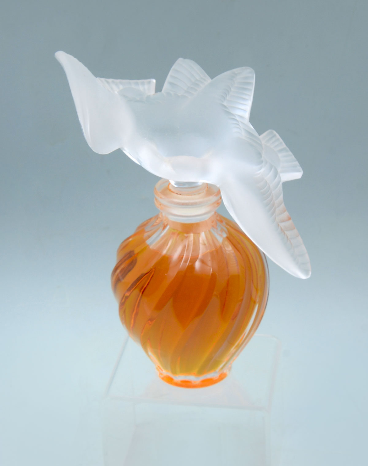 LARGE LALIQUE NINA RICCI PERFUME