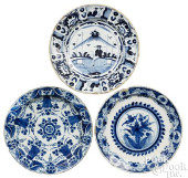LARGE LAMBETH DELFTWARE CHARGE