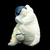 LARGE LLADRO ESKIMO BOY FIGURI