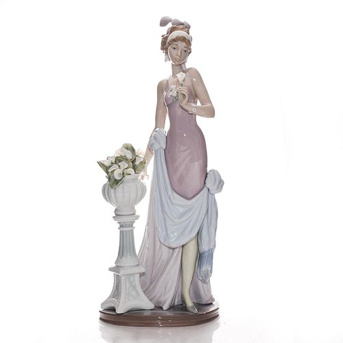 LARGE LLADRO FIGURINE, A TOUCH OF