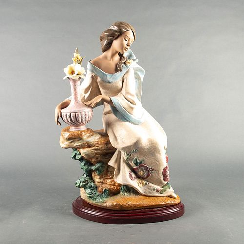LARGE LLADRO SCULPTURAL FIGURE,