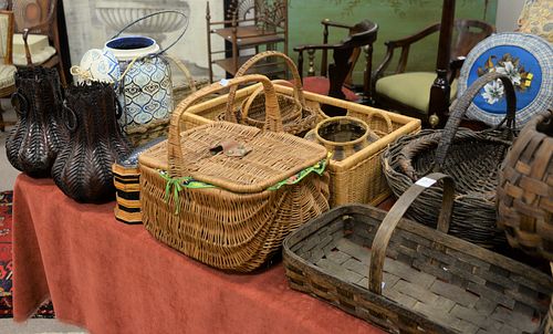 LARGE LOT OF BASKETS, ON TOP AND