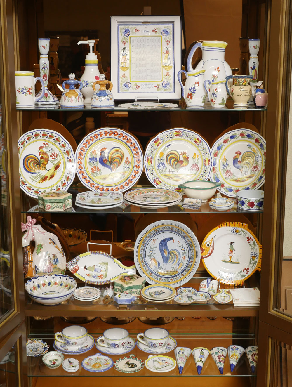 LARGE LOT OF QUIMPER CHINA: