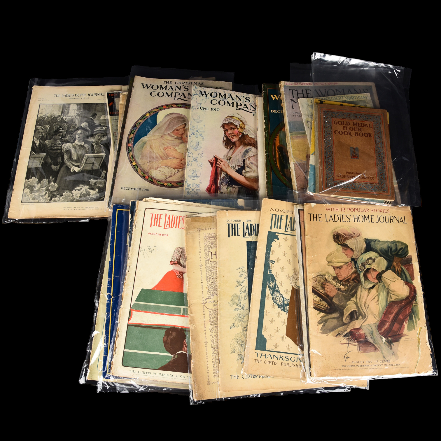 Large lot of vintage ladies