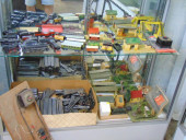 LARGE LOT TRIX SCALE TRAINS, T