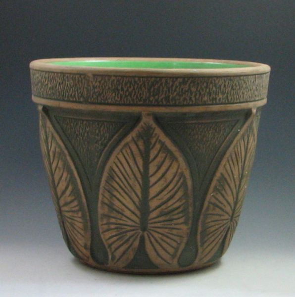 Large Matte Leaf Jardiniere
