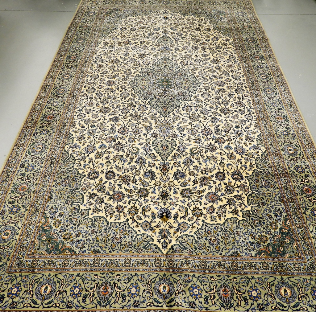 LARGE MIDDLE EASTERN KASHAN