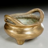 LARGE MING STYLE BRONZE TRIPOD
