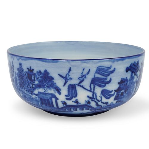 LARGE MINTONS BLUE AND WHITE