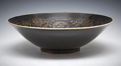 LARGE MOLDED GOLDEN-RUSSET GLAZED