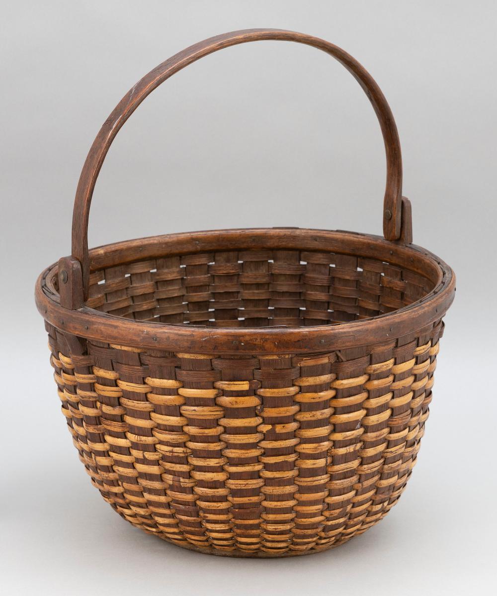 LARGE NANTUCKET LIGHTSHIP BASKET