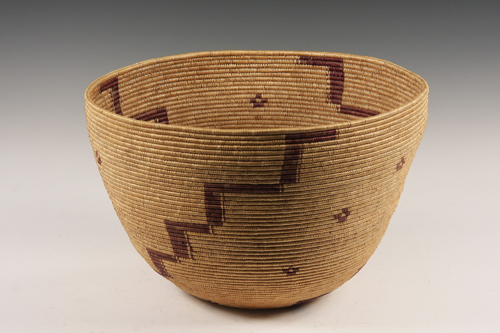 LARGE NATIVE AMERICAN BASKET -