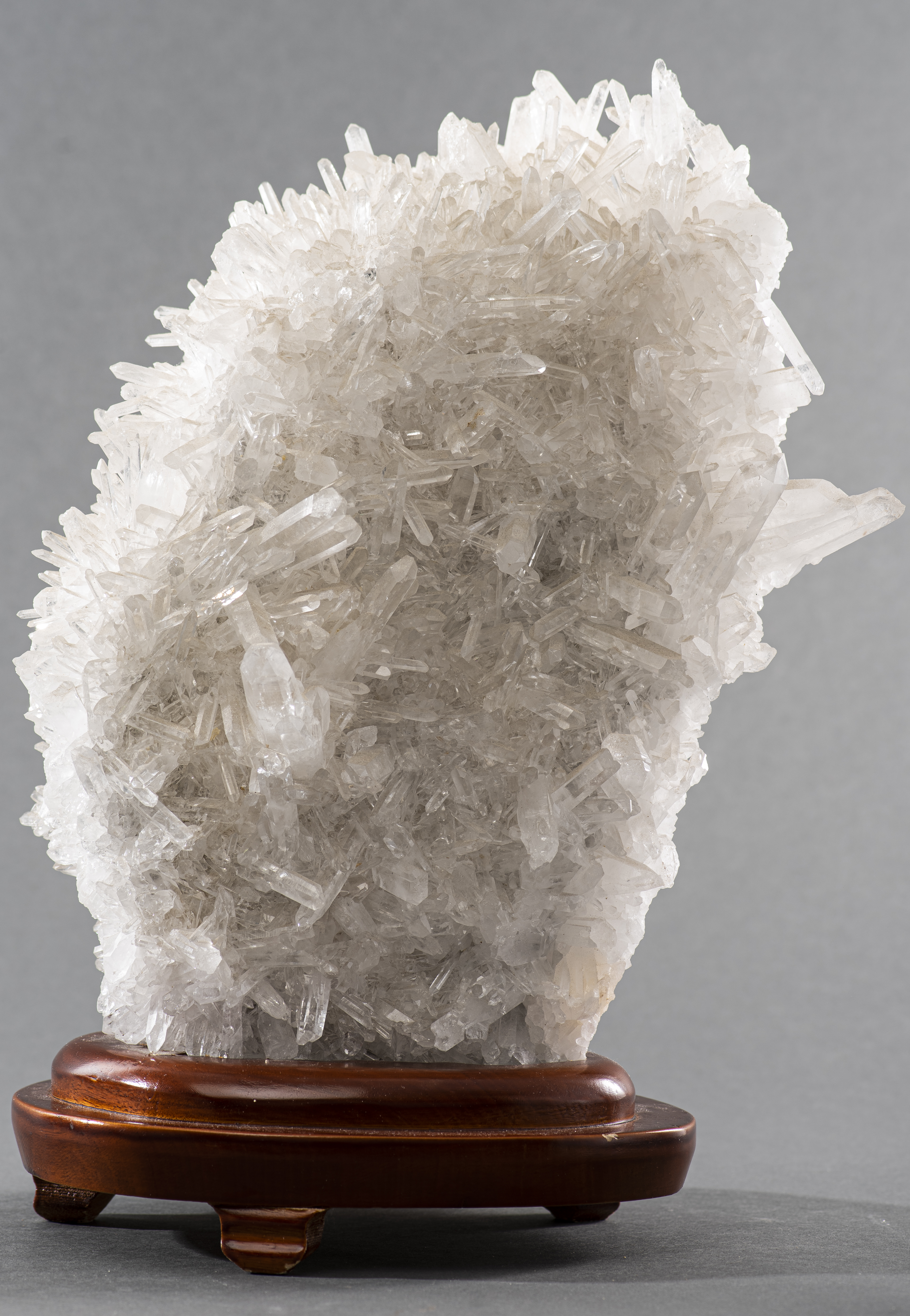LARGE NATURAL QUARTZ MINERAL