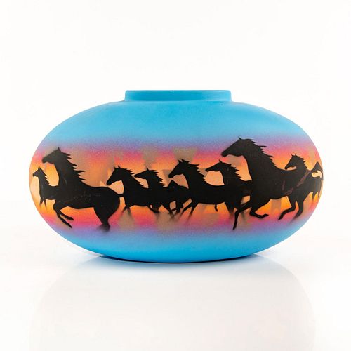 LARGE NAVAJO DINE POTTERY VASE