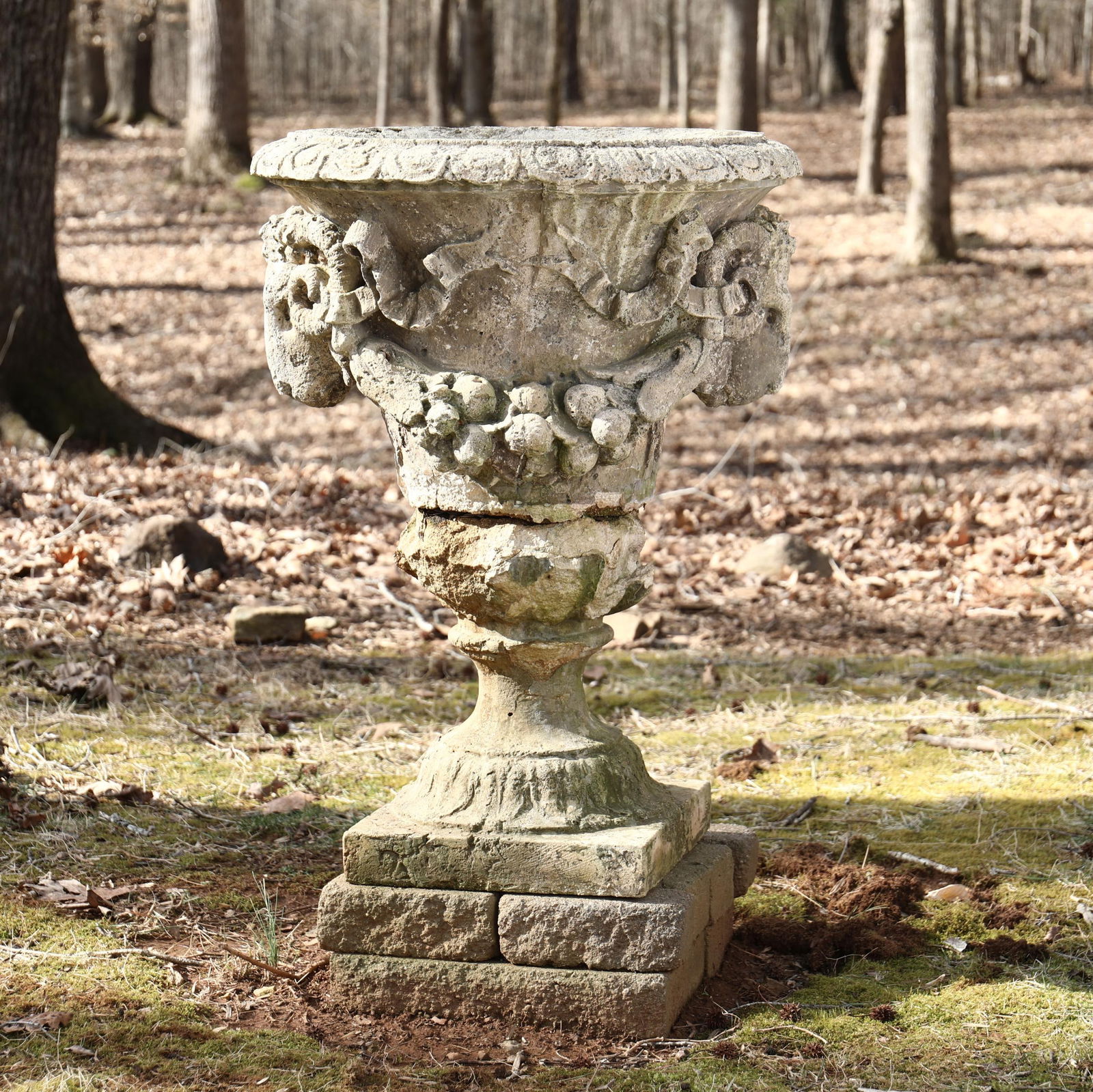 LARGE NEOCLASSICAL STYLE CAST STONE