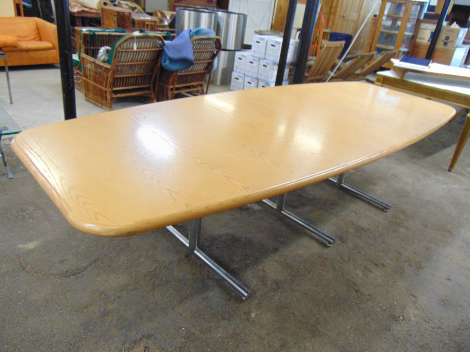 LARGE OAK TOP CONFERENCE TABLE ON