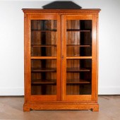 LARGE OAK VICTORIAN DISPLAY CU