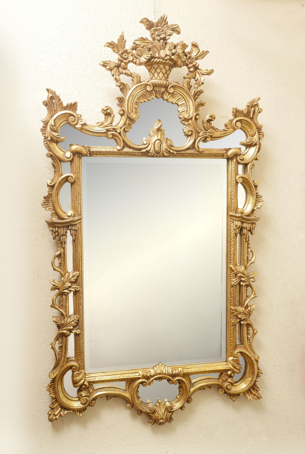LARGE ORNATE GILT LA BARGE