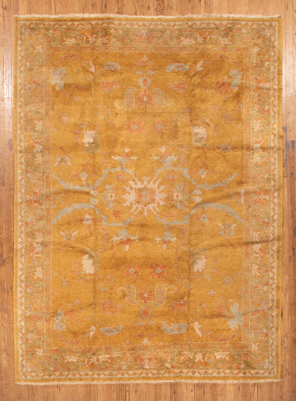 LARGE OUSHAK CARPETLarge Oushak