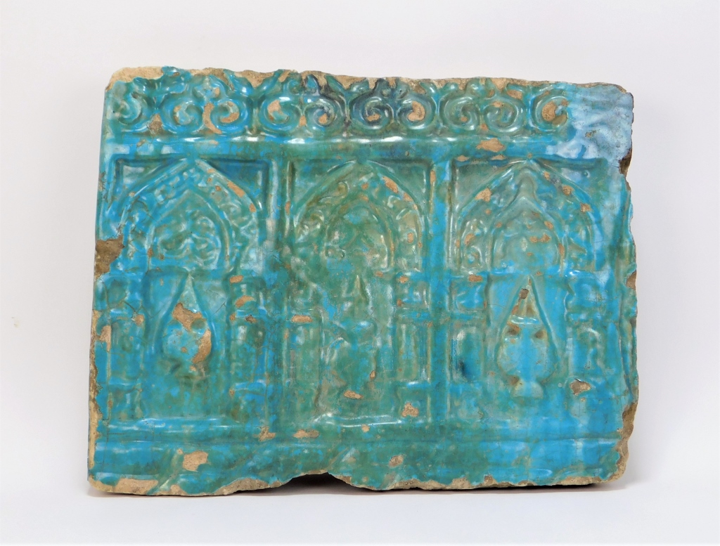 LARGE PERSIAN IZNIK ARCHITECTURAL