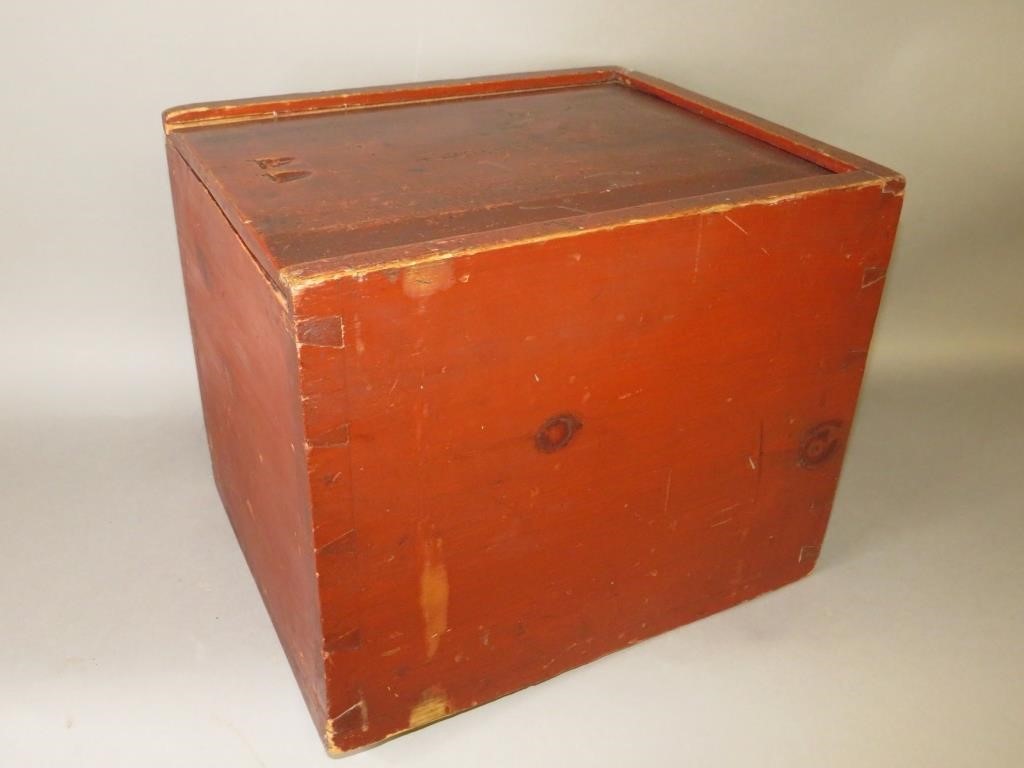 LARGE RED SLIDE LID BOXca. mid 19th