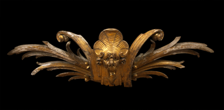 Large Regence Carved Giltwood