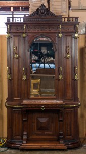 LARGE RENAISSANCE REVIVAL CARV