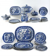 LARGE RIDGEWAY BLUE WILLOW TRA