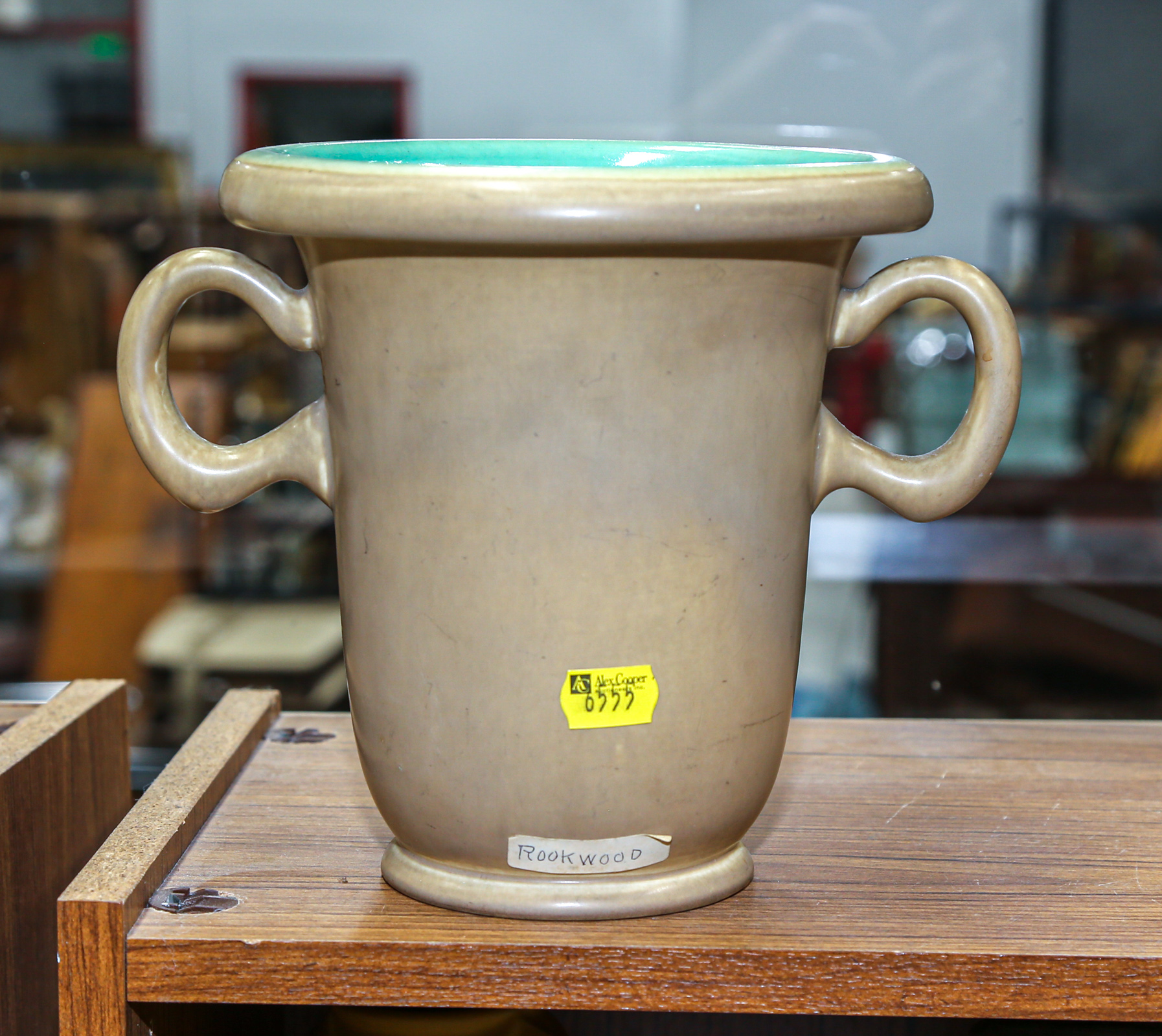 LARGE ROOKWOOD ART POTTERY URN