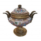 LARGE ROSE MEDALLION GILDED BR