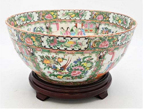 LARGE ROSE MEDALLION PUNCH BOWL