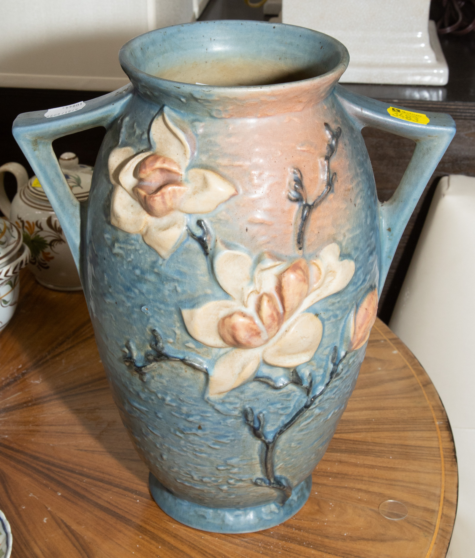 LARGE ROSEVILLE VASE Pattern