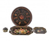 Large round decorated tole tra