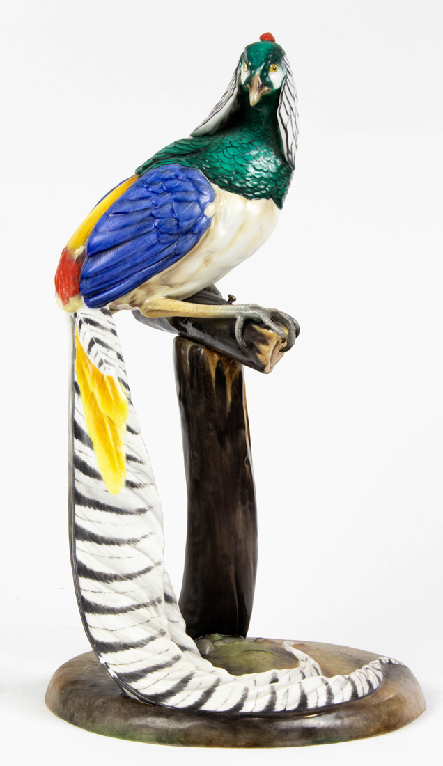 LARGE ROYAL CROWN DERBY BONE
