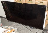 LARGE SAMSUNG FLAT SCREEN TELE