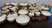 LARGE SET FRANCISCAN "APPLE" T