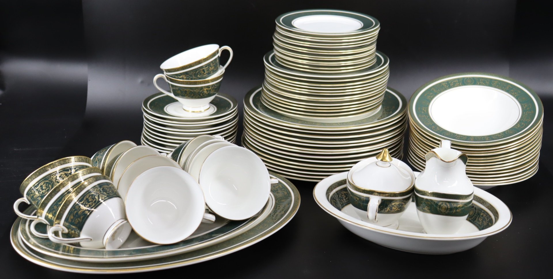 LARGE SET OF ROYAL DOULTON