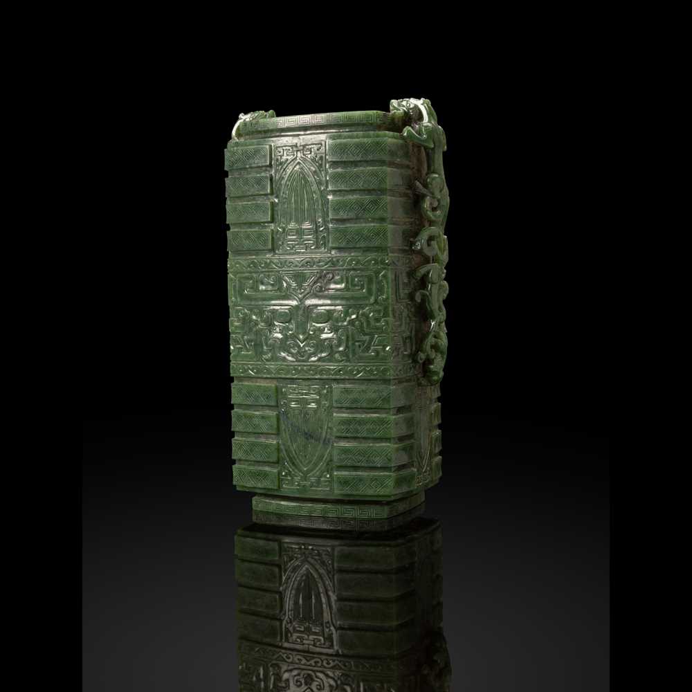 LARGE SPINACH JADE ARCHAISTIC