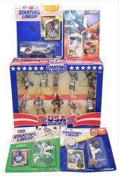 LARGE SPORTS MEMORABILIA LOTLa