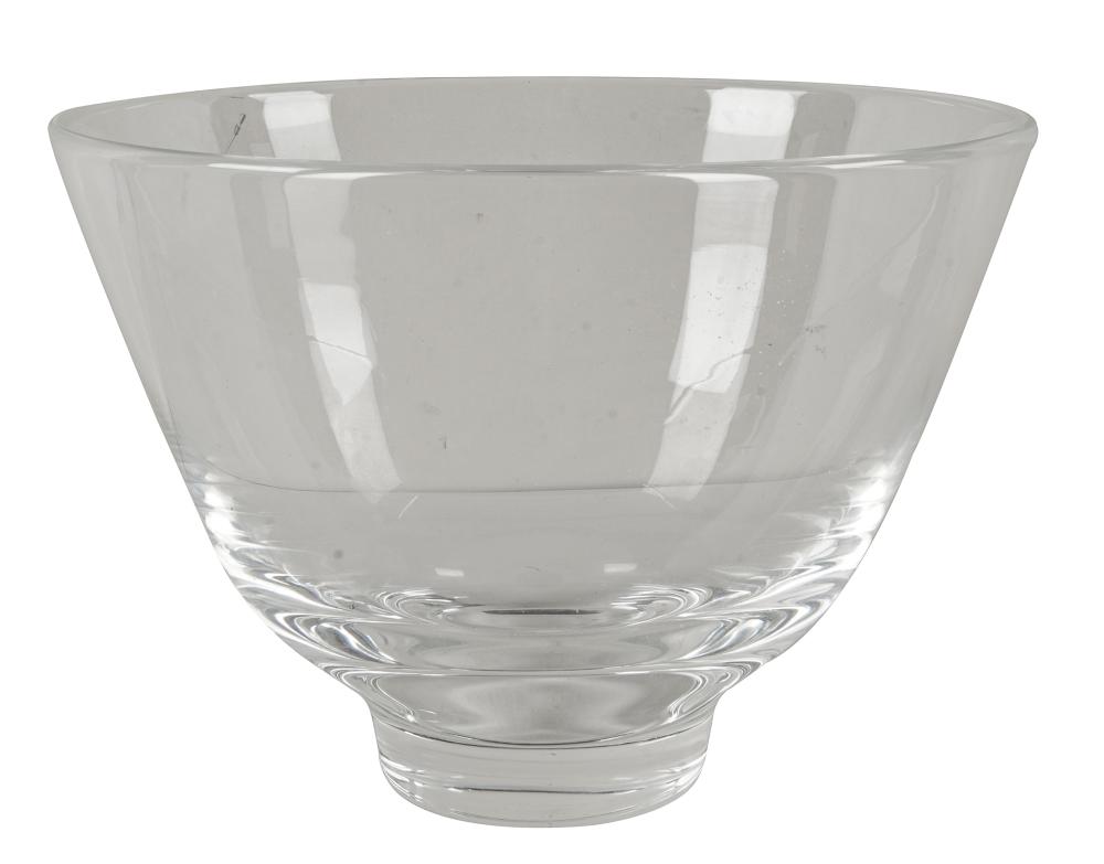 LARGE STEUBEN GLASS BOWLsigned to