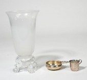 LARGE STEUBEN VASE WITH A STER