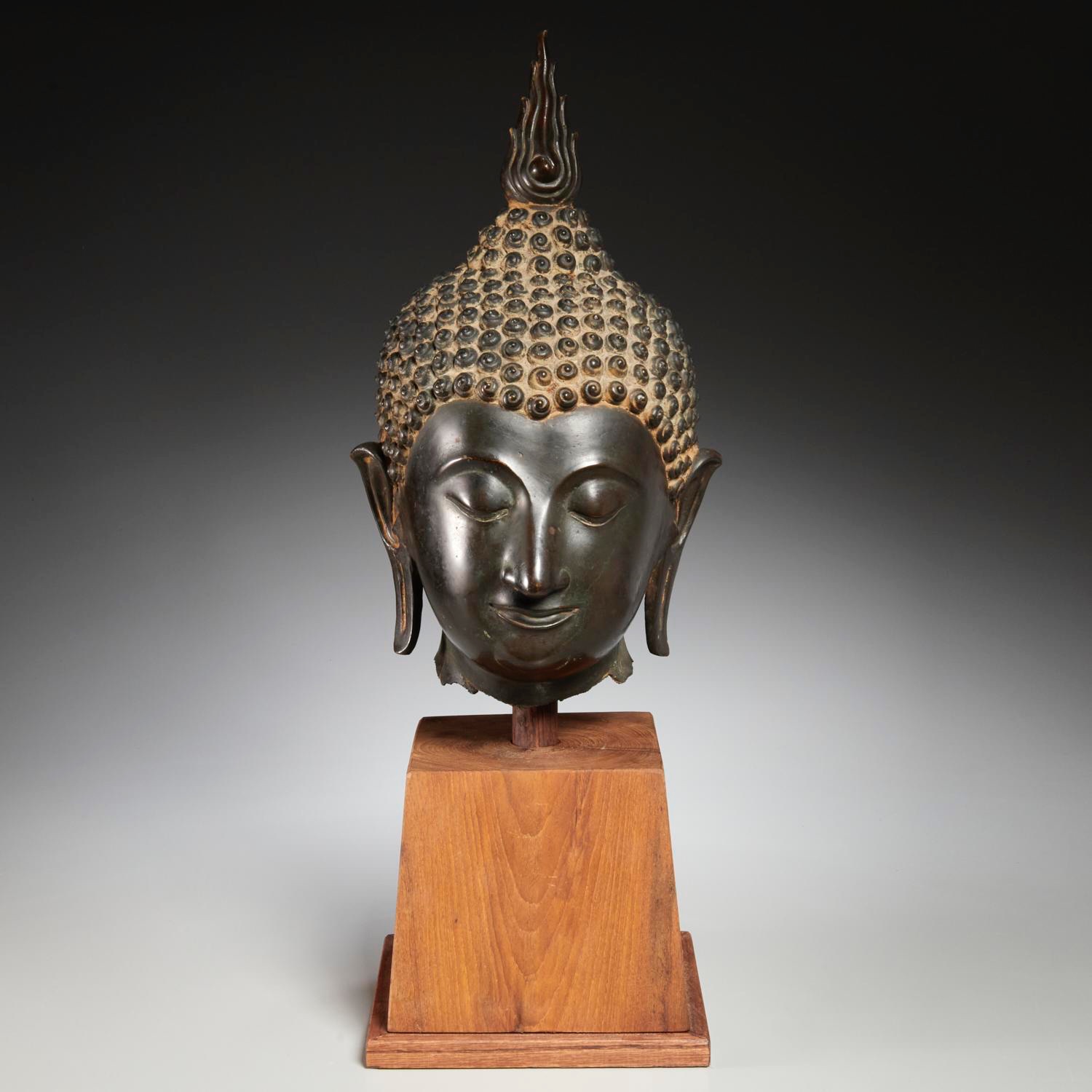 LARGE SUKHOTHAI BRONZE BUDDHA