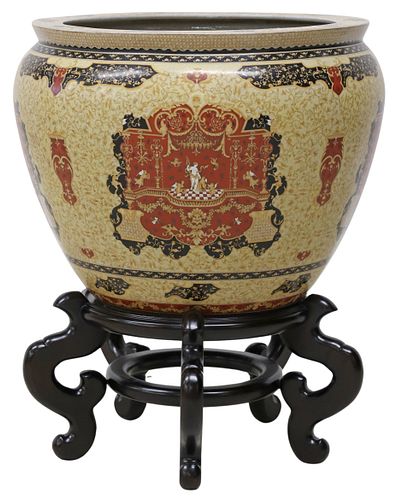 LARGE UNITED WILSON ENAMELED