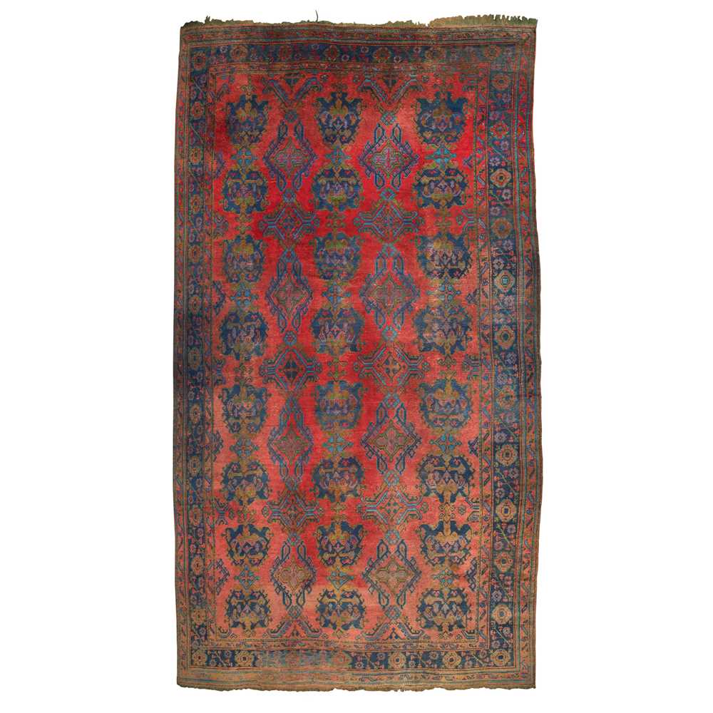 LARGE USHAK 'TURKEY' CARPET WEST