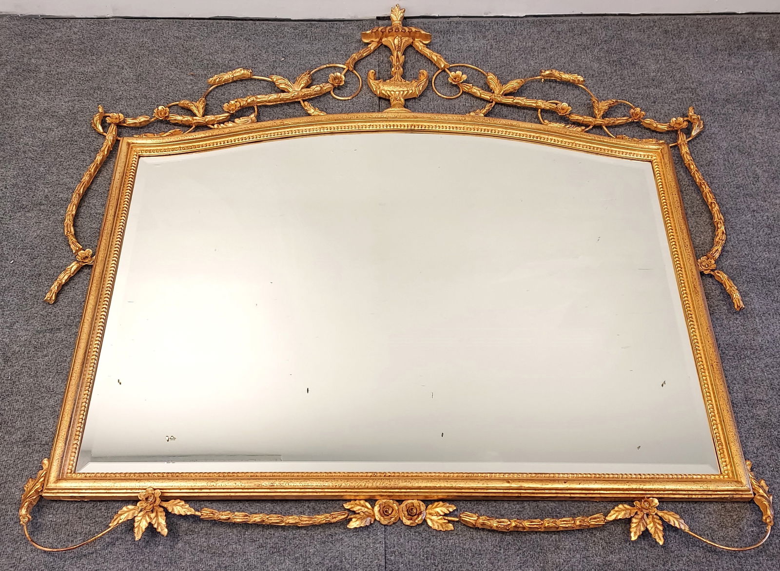 LARGE VENETIAN STYLE GILDED WALL