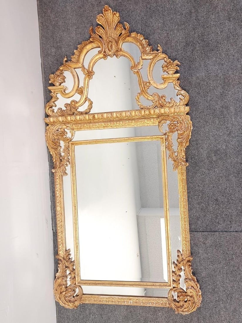 LARGE VENETIAN STYLE GOLD TONE WOOD