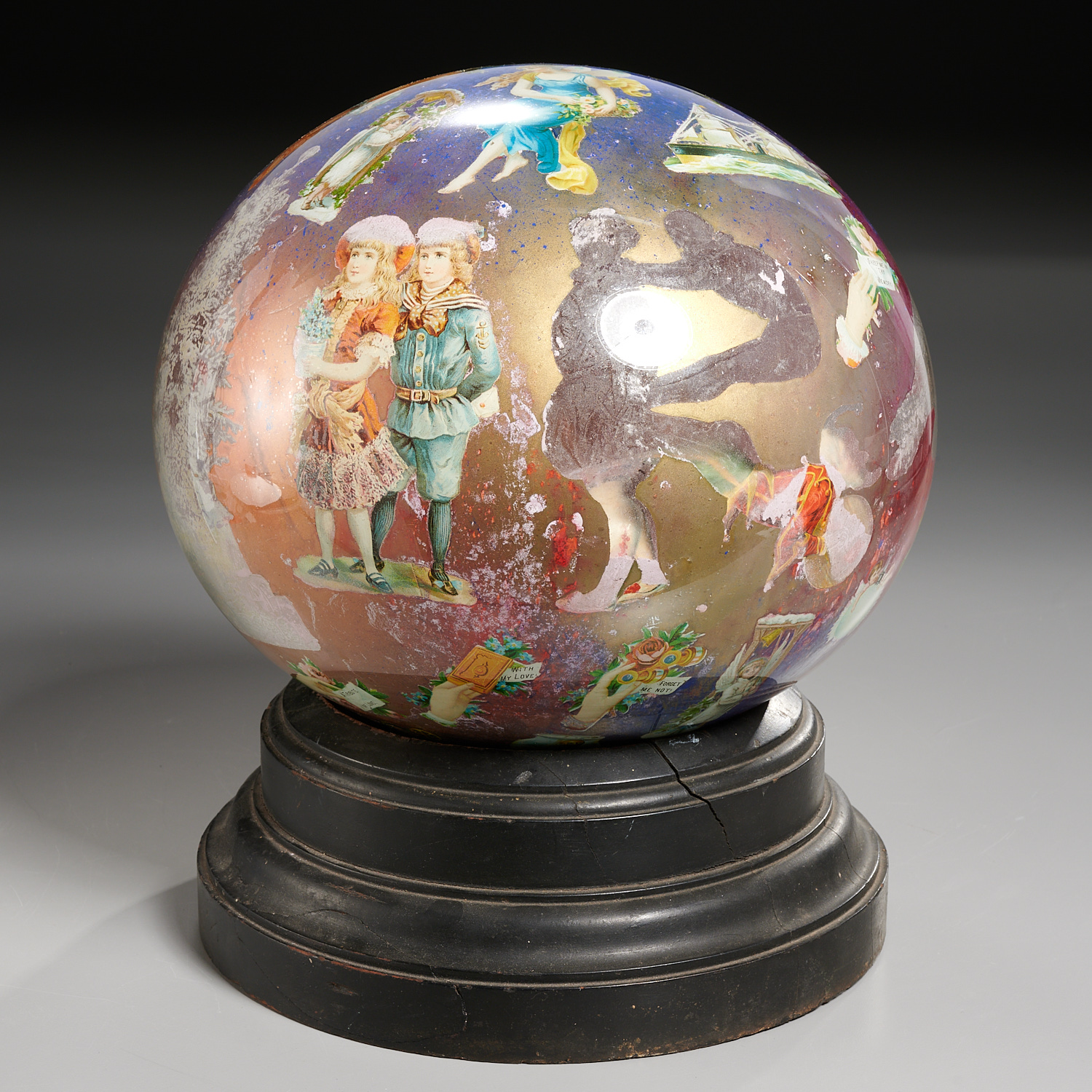 LARGE VICTORIAN POTICHOMANIA